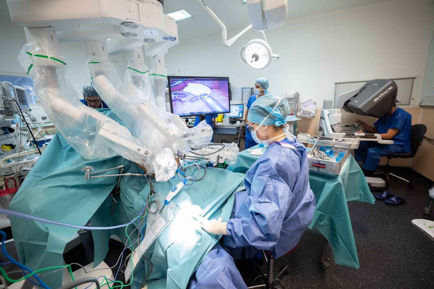 Chirurgie Robotique | Dr. Bruto RANDONE | CHIRURGIE DIGESTIVE PARIS